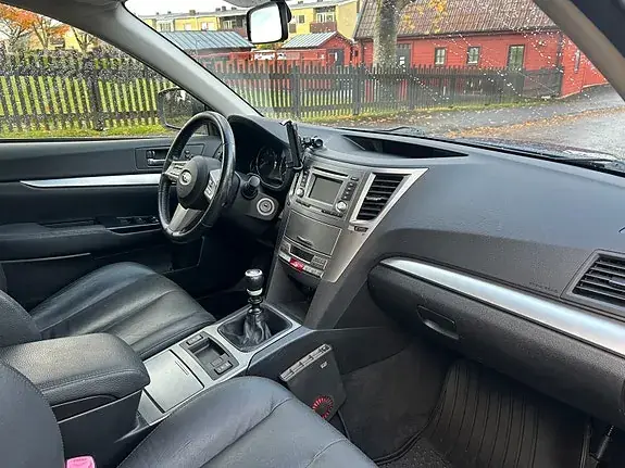 Subaru Outback 2012 photo 5