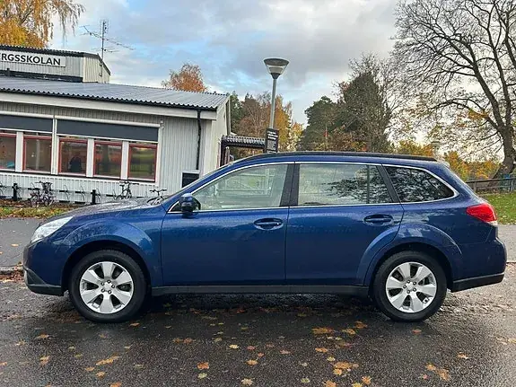 Subaru Outback 2012 photo 3