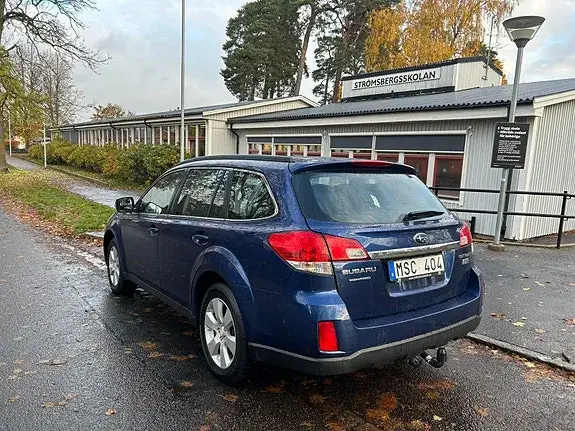 Subaru Outback 2012 photo 4