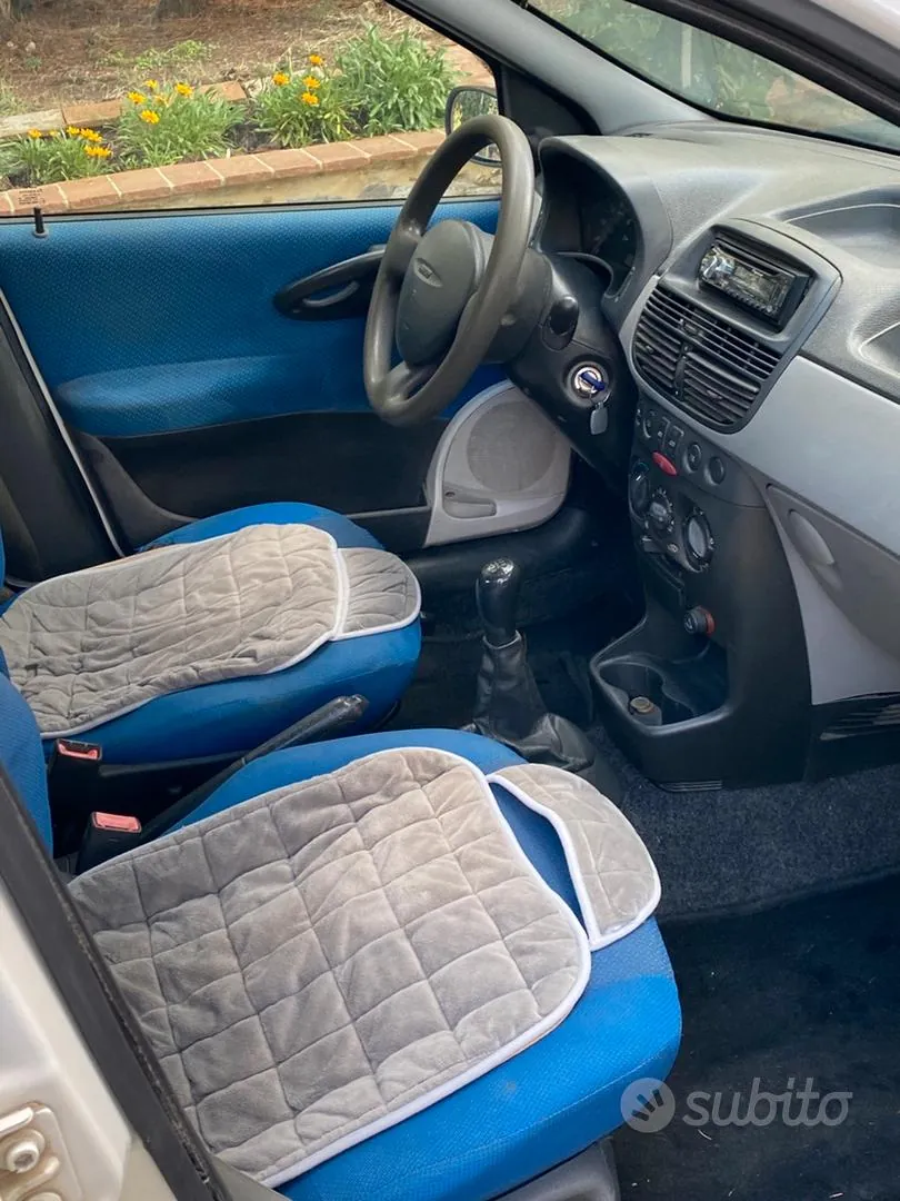 Fiat Punto 2002 photo 3