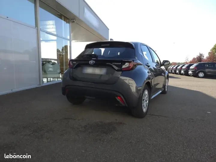 Toyota Yaris 2022 photo 3
