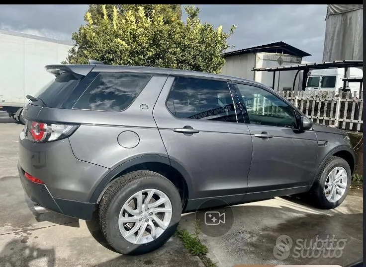 Land Rover Discovery Sport 2018 photo 5
