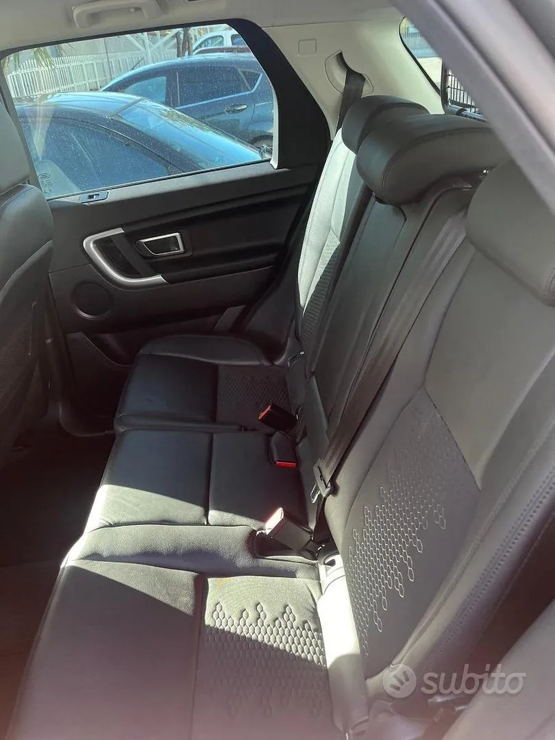 Land Rover Discovery Sport 2018 photo 3