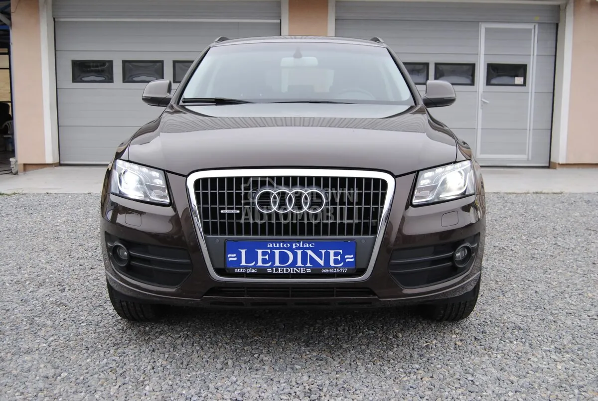Audi Q5 2011 photo 2