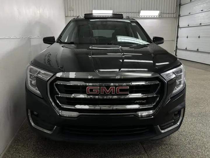 GMC Terrain 2022 photo 2