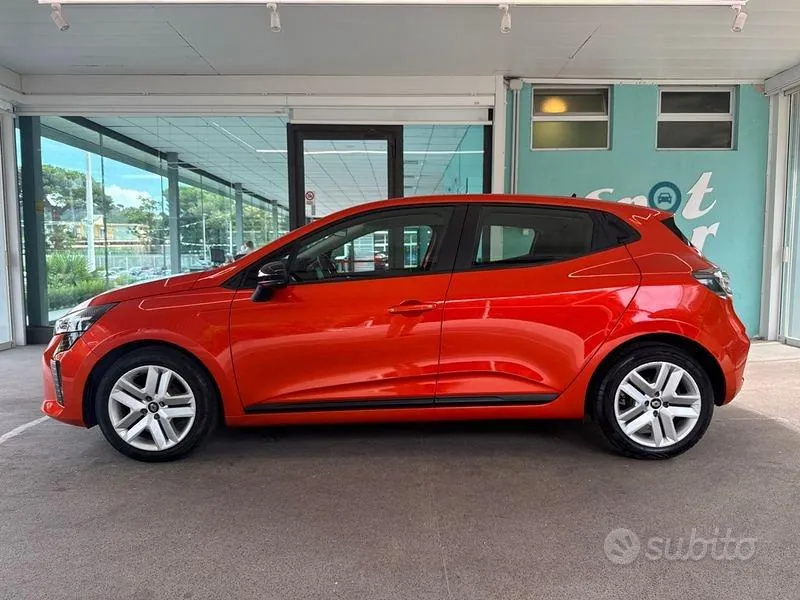 Renault Clio 2024 photo 2
