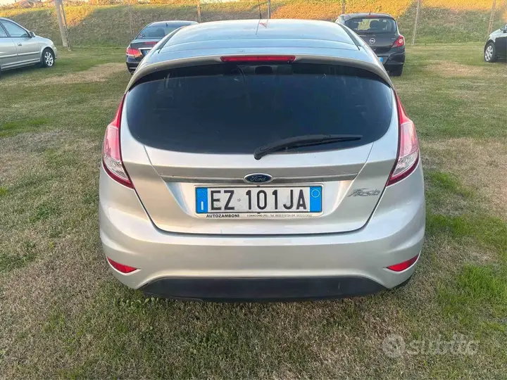 Ford Fiesta 2015 photo 4