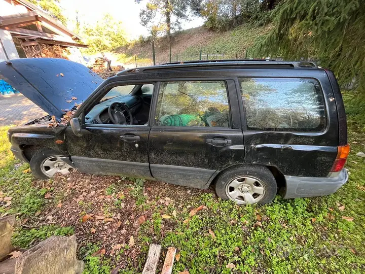 Subaru Forester 2000 photo 3