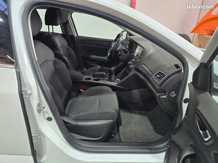 Renault Megane 2020 photo 5