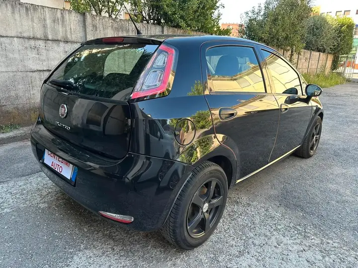 Fiat Punto 2013 photo 5