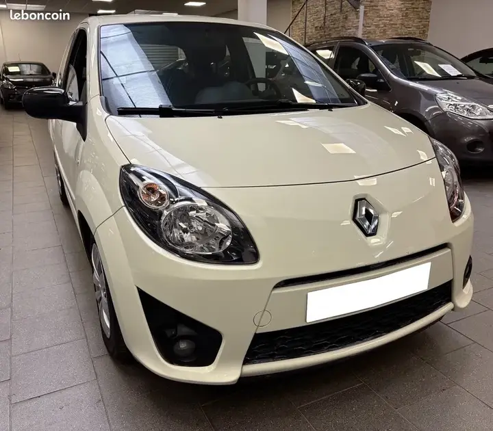 Renault Twingo 2011 photo 2