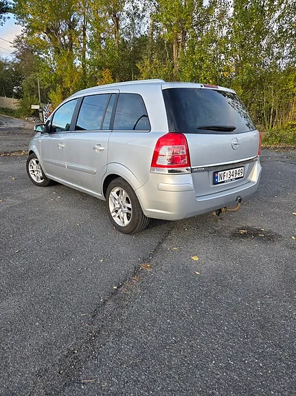 Opel Zafira 2009 photo 4