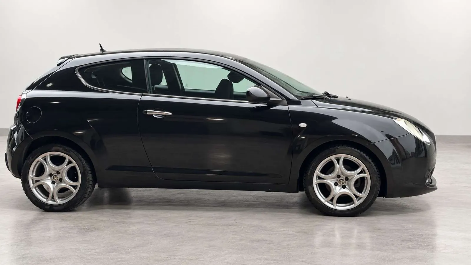 Alfa Romeo Mito 2011 photo 4