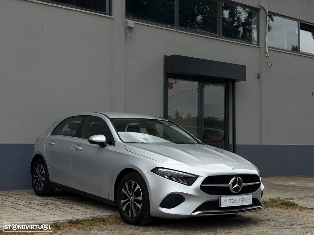 Mercedes-Benz A 200 2023 photo 3