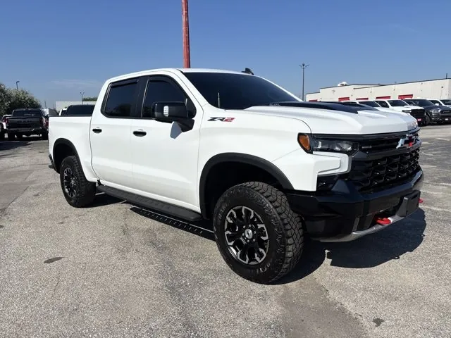 Chevrolet Silverado 1500 2024 photo 3
