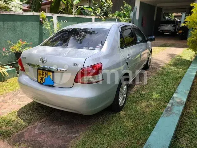 Toyota Belta 2007 photo 2