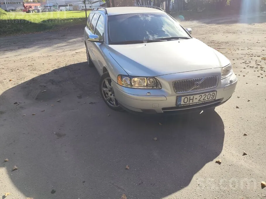 Volvo V70 2005 photo 2