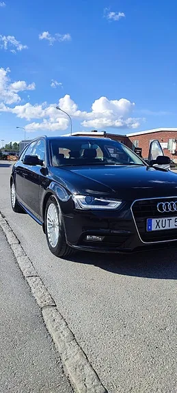Audi A4 2014 photo 2