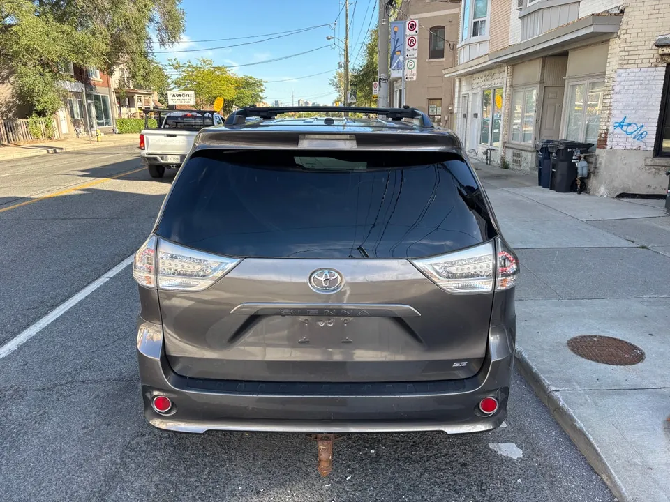 Toyota Sienna 2017 photo 5