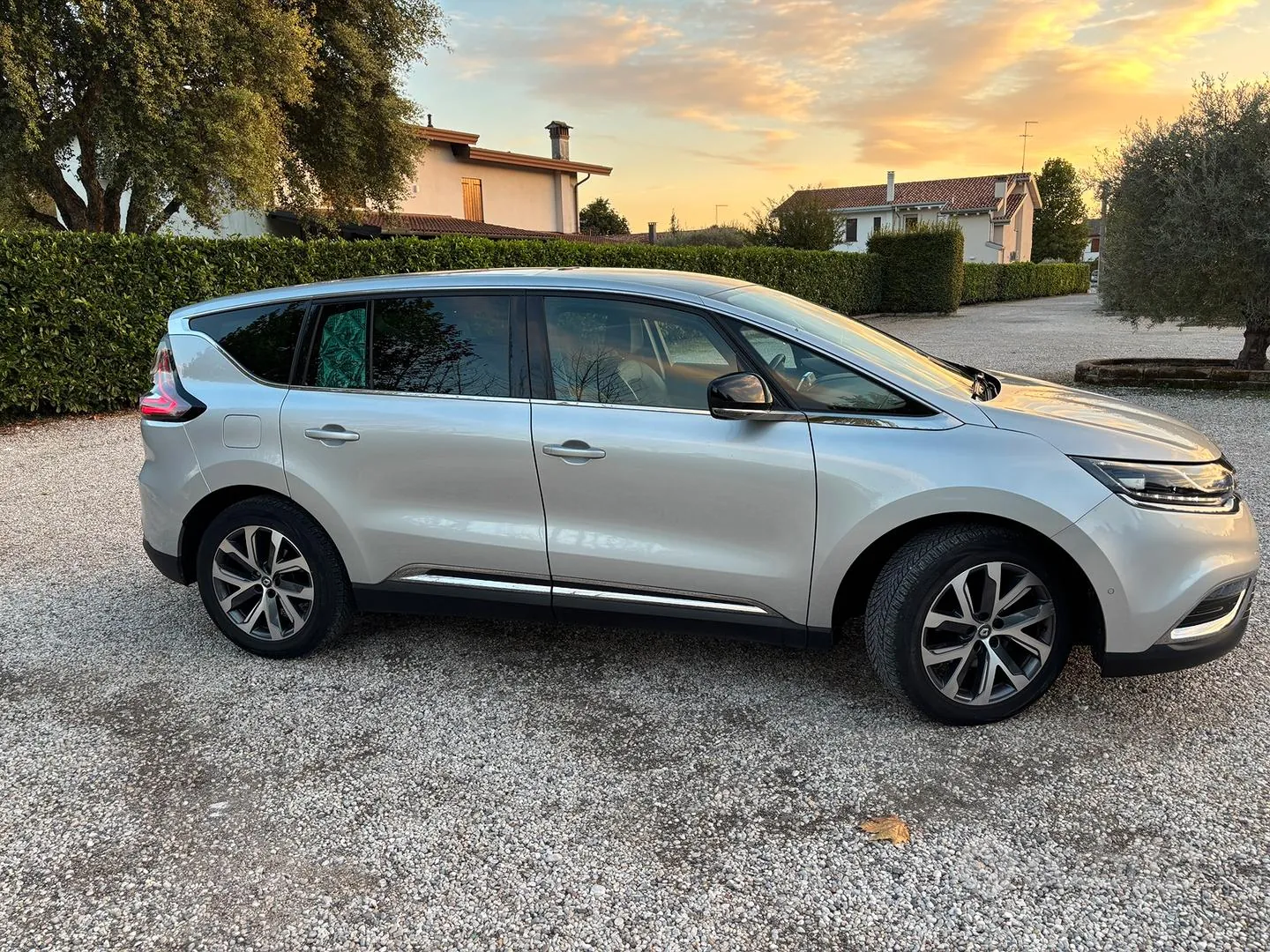 Renault Espace 2016 photo 3