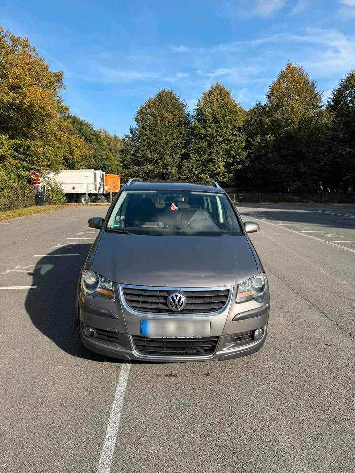 Volkswagen Touran Cross