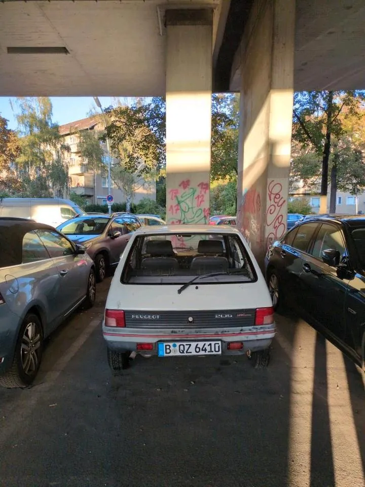 Peugeot 205