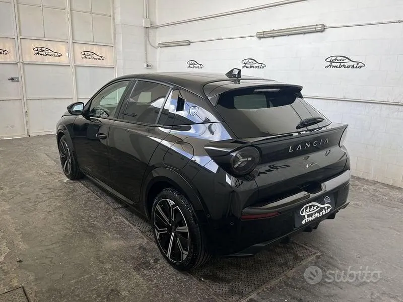 Lancia Ypsilon 2025 photo 2