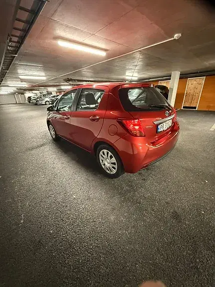 Toyota Yaris 2015 photo 5