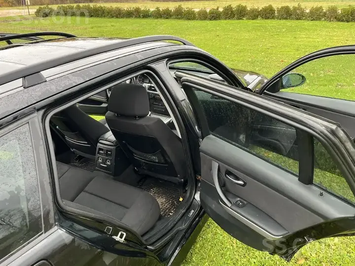 BMW E91 2006 photo 2