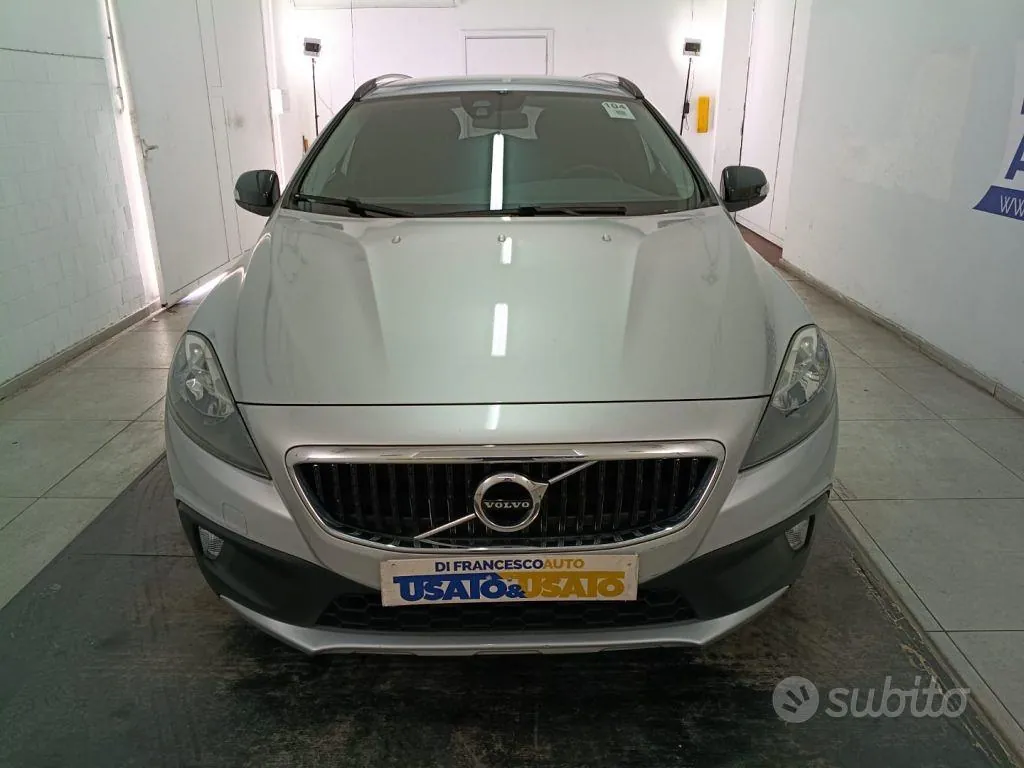Volvo V40 2018 photo 3