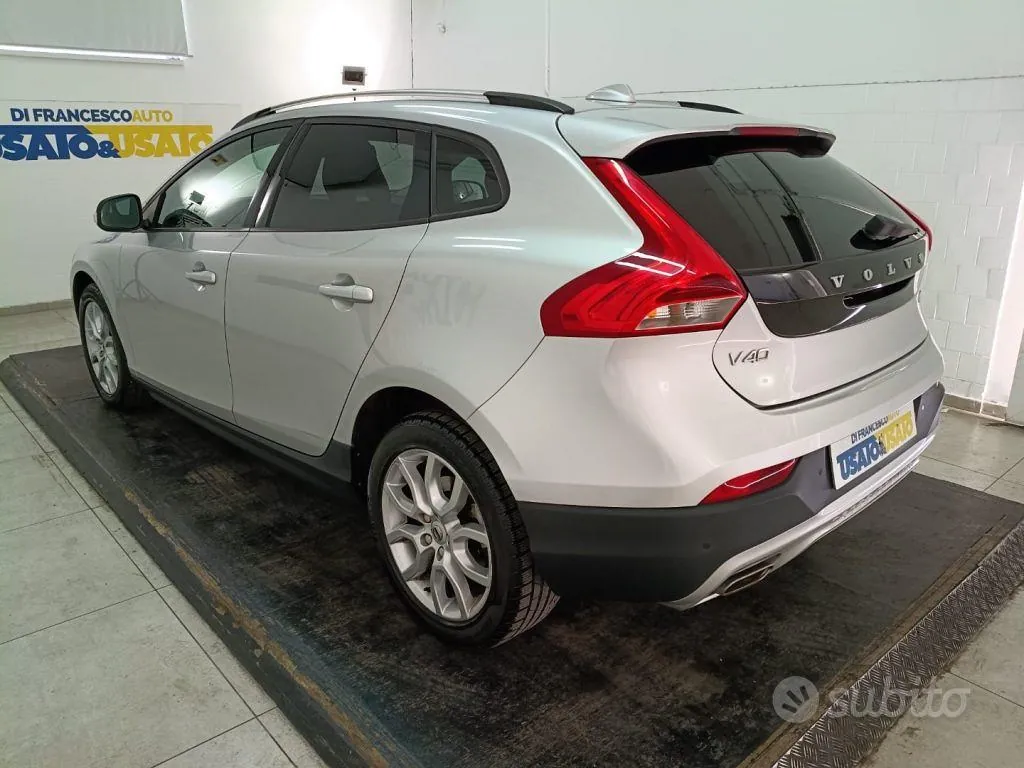 Volvo V40 2018 photo 4