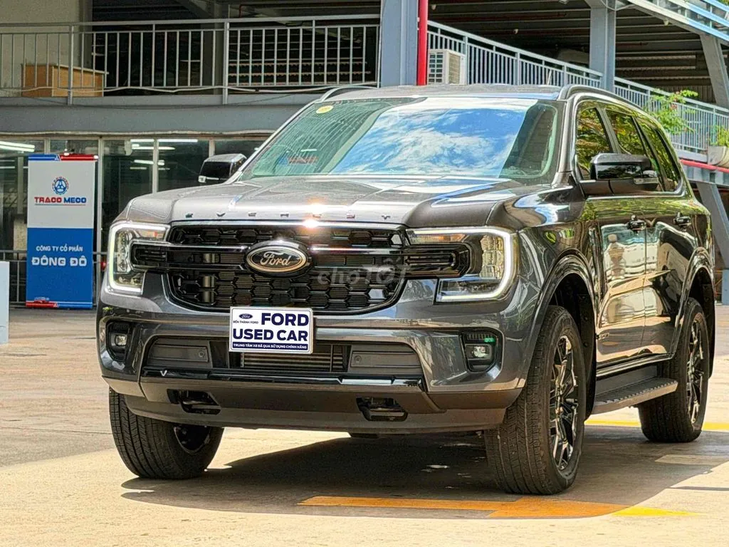 Ford Everest 2023 photo 2
