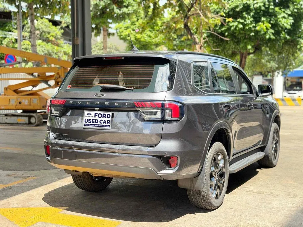 Ford Everest 2023 photo 3