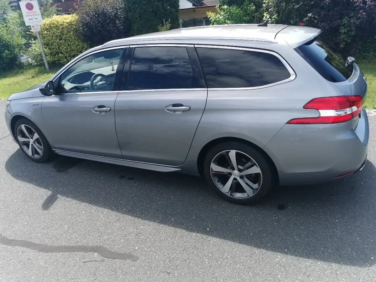 Peugeot 308 2021 photo 3