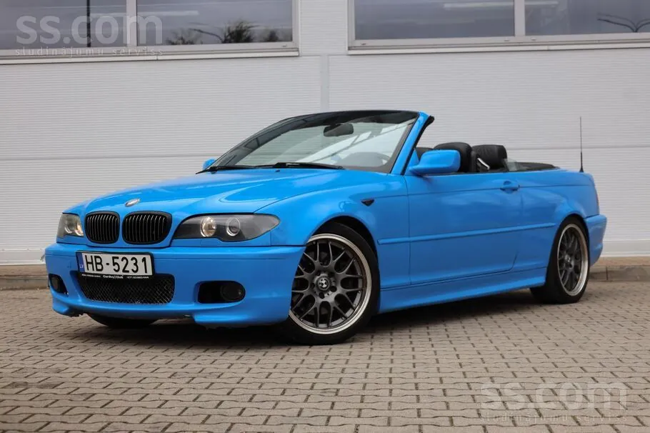 BMW 325 2004 photo 2