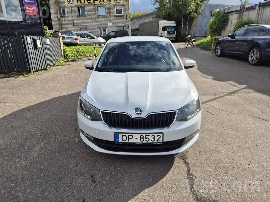 Skoda Fabia 2015 photo 3