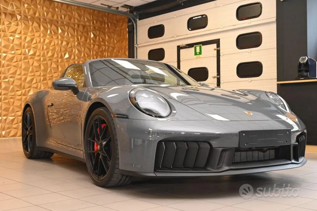 Porsche 911 Targa 4 Gts 2026 photo 2