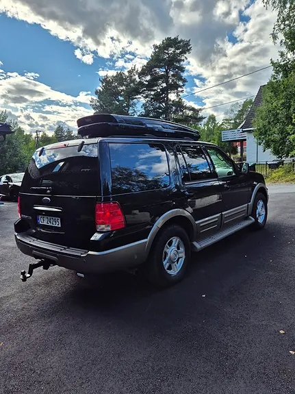 Ford Expedition 2003 photo 4