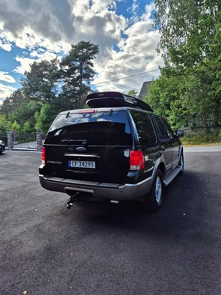 Ford Expedition 2003 photo 3