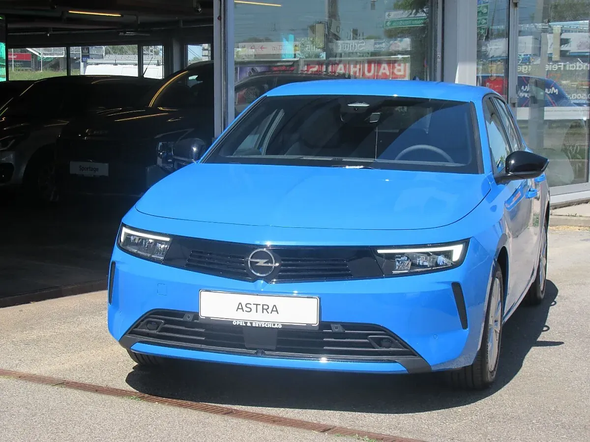 Opel Astra 2025 photo 2