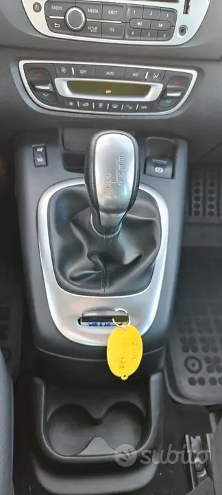Renault Scenic 2016 photo 5