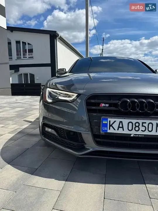 Audi S5