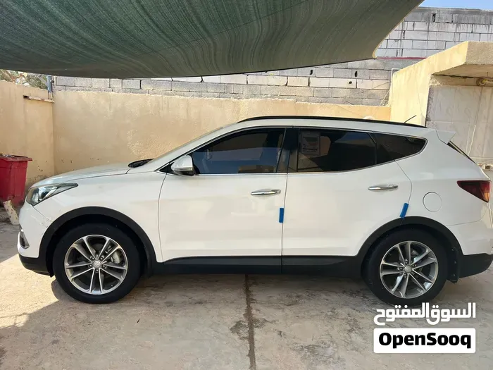 Hyundai Santa Fe 2018 photo 3