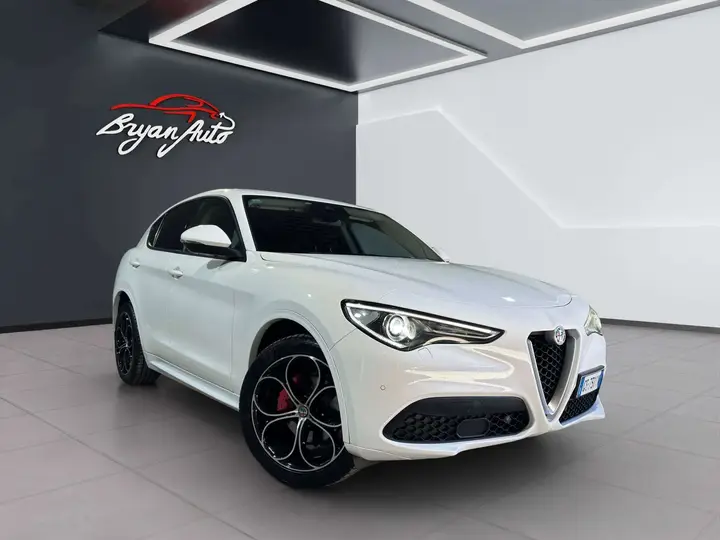 Alfa Romeo Stelvio 2020 photo 2