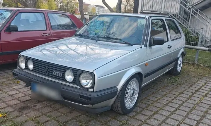 Volkswagen Golf 2
