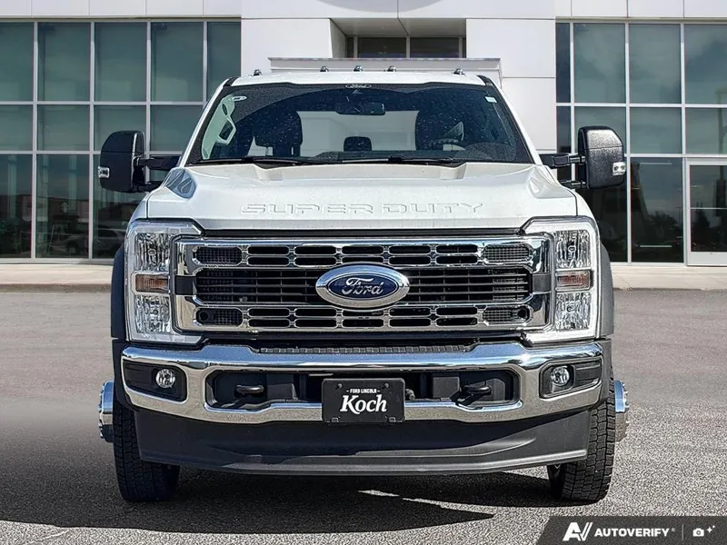 Ford Super Duty F-550 2026 photo 2