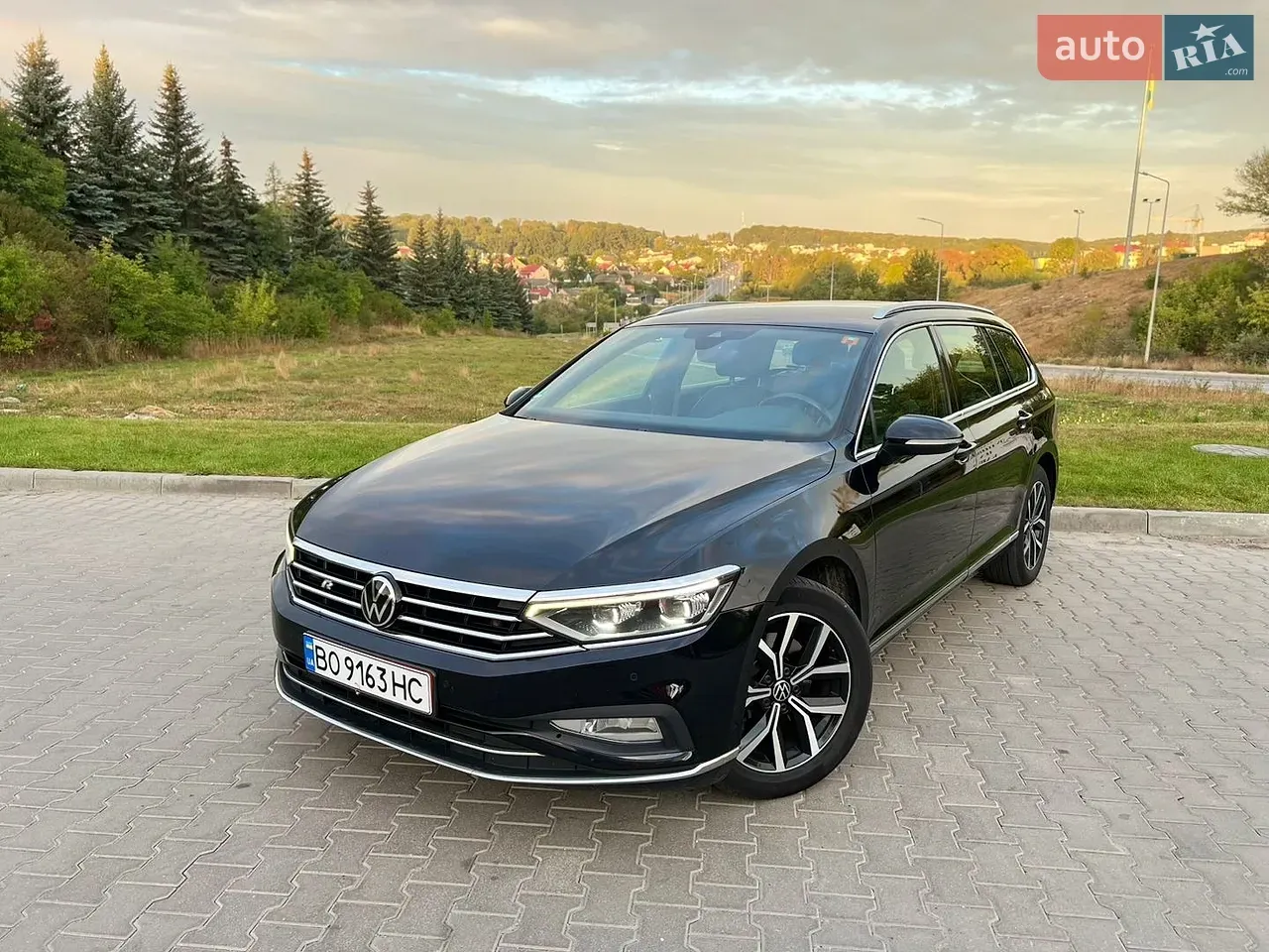 Volkswagen Passat 2021 photo 3