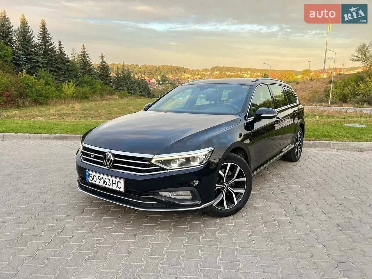 Volkswagen Passat 2021 photo 2