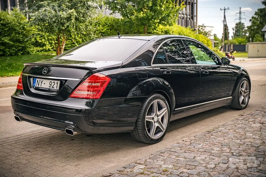 Mercedes-Benz S320 2006 photo 4