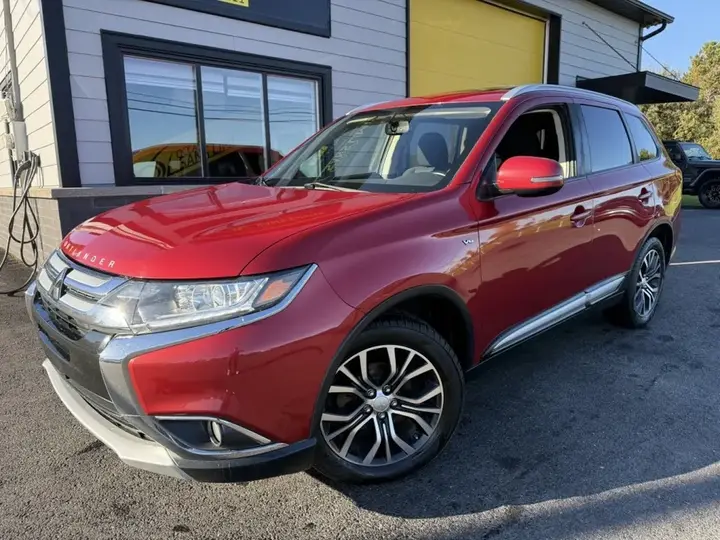Mitsubishi Outlander 2017 photo 2